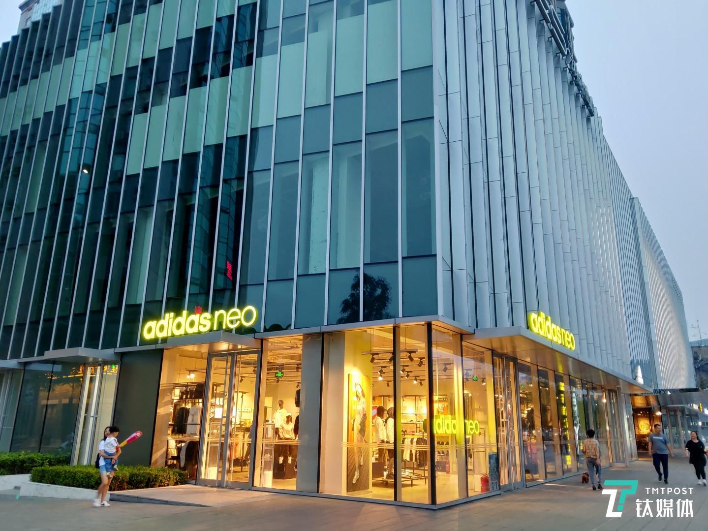 焦距:4.25mm 光圈:f/1.7 快门速度:1/s ISO: