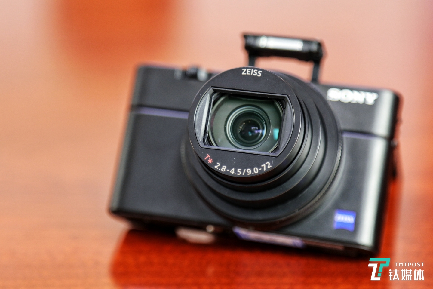 一． 蔡司Vario-Sonnar T* 24-200mm*1 F2.8-F4.5镜头