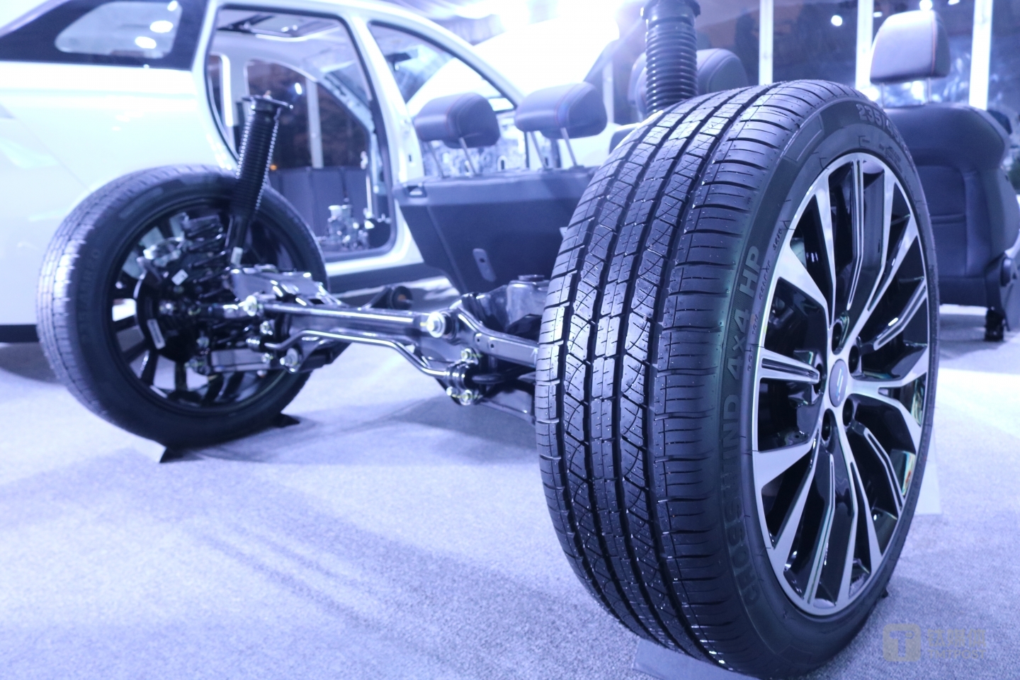 麦弗逊前悬机构