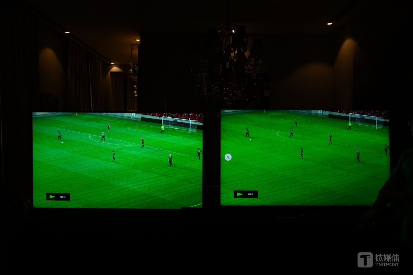 右侧三星产品草地处理颜色饱和度过高