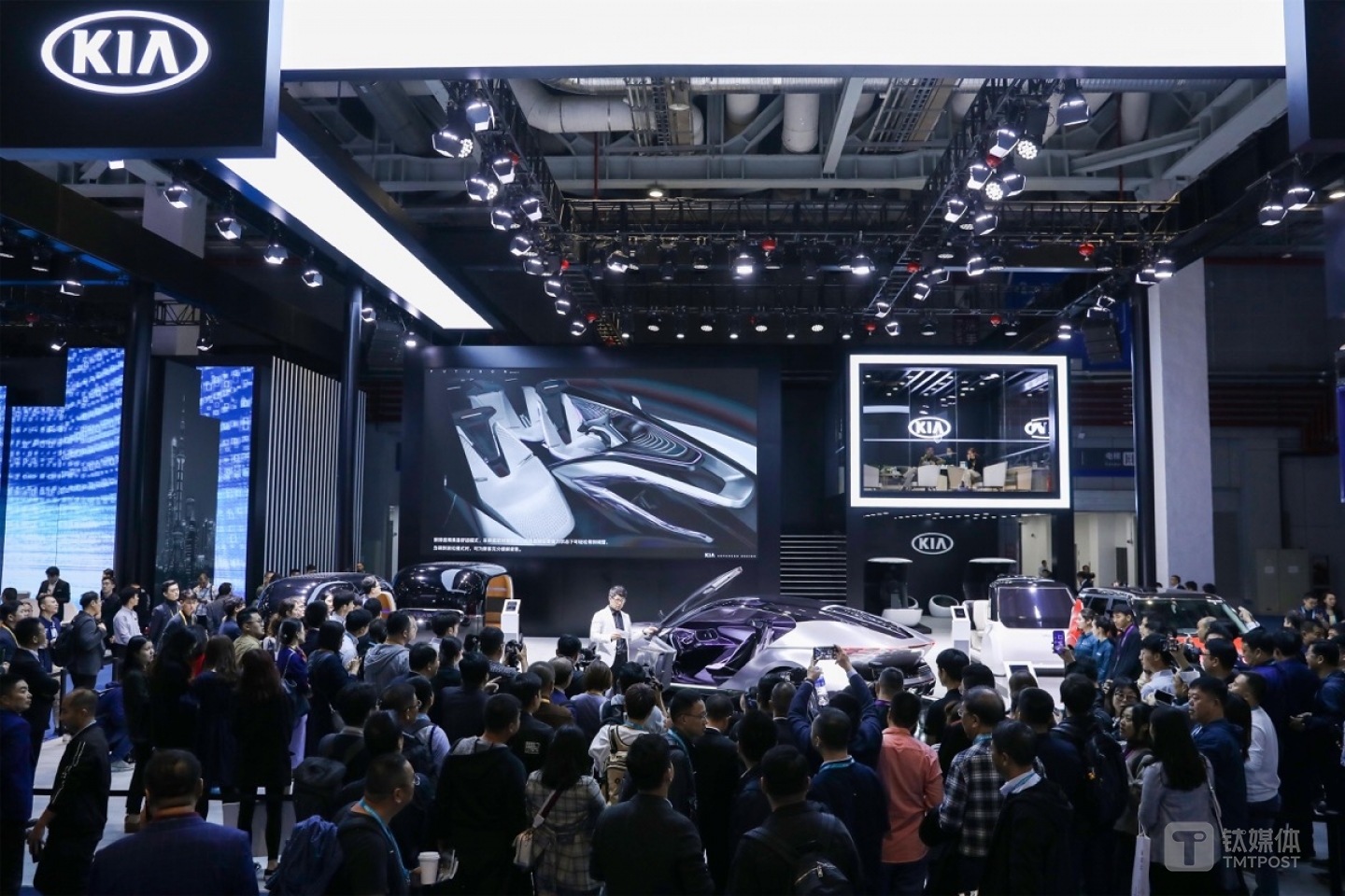 2019年进博会起亚汽车展台