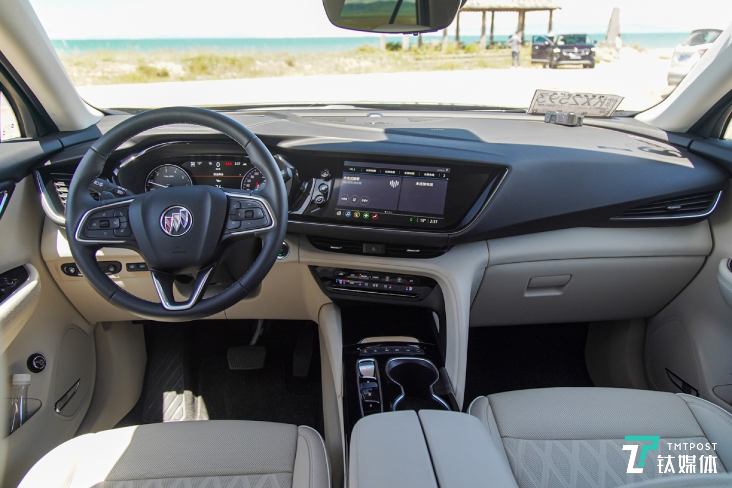 全新非对称样式的18度偏置设计