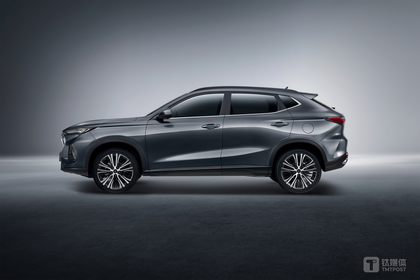 长安欧尚X5-侧面