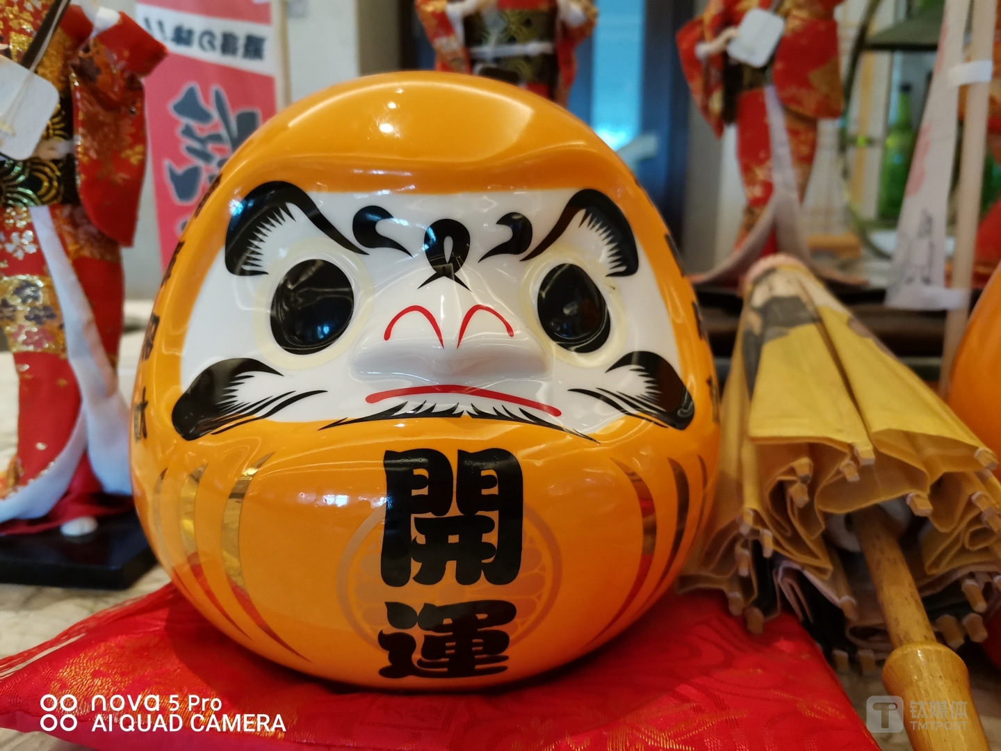 更多样张 焦距：mm（等效35mm焦距） 光圈：f/2.2 快门速度：1/s ISO: