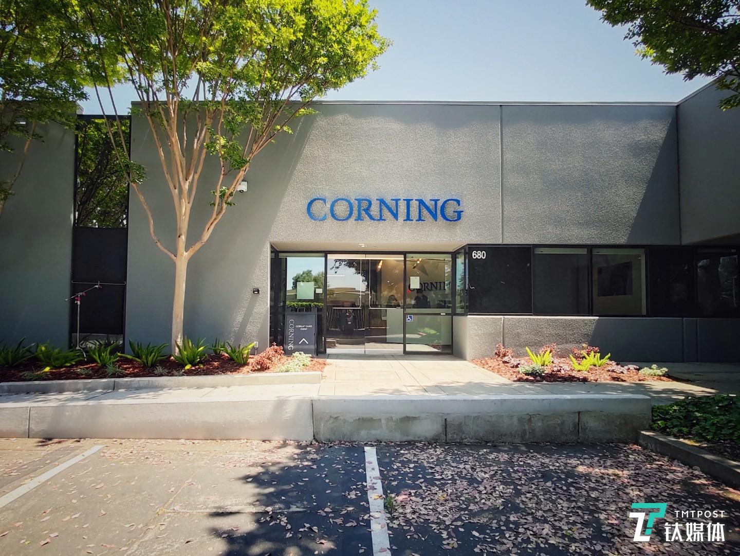 康宁 Corning