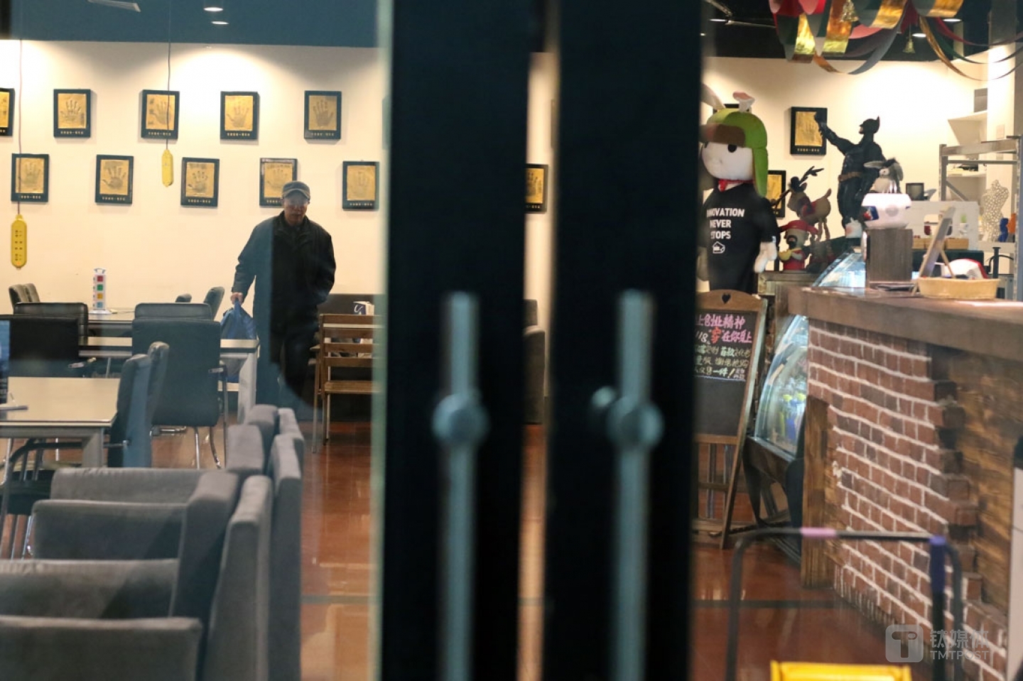 到北京，除了到創(chuàng)業(yè)大街找投資人，王修煜還嘗試尋找做能源研究的高校和機構，以及一些相關企業(yè)。他覺得自己的成果，如果付諸實踐，可以帶來革命性的變化，“我關于風電的項目，至少可以提高發(fā)電量50%，降低裝備制造成本40%”，這些也是支撐他有信心到北京活動的重要原因。