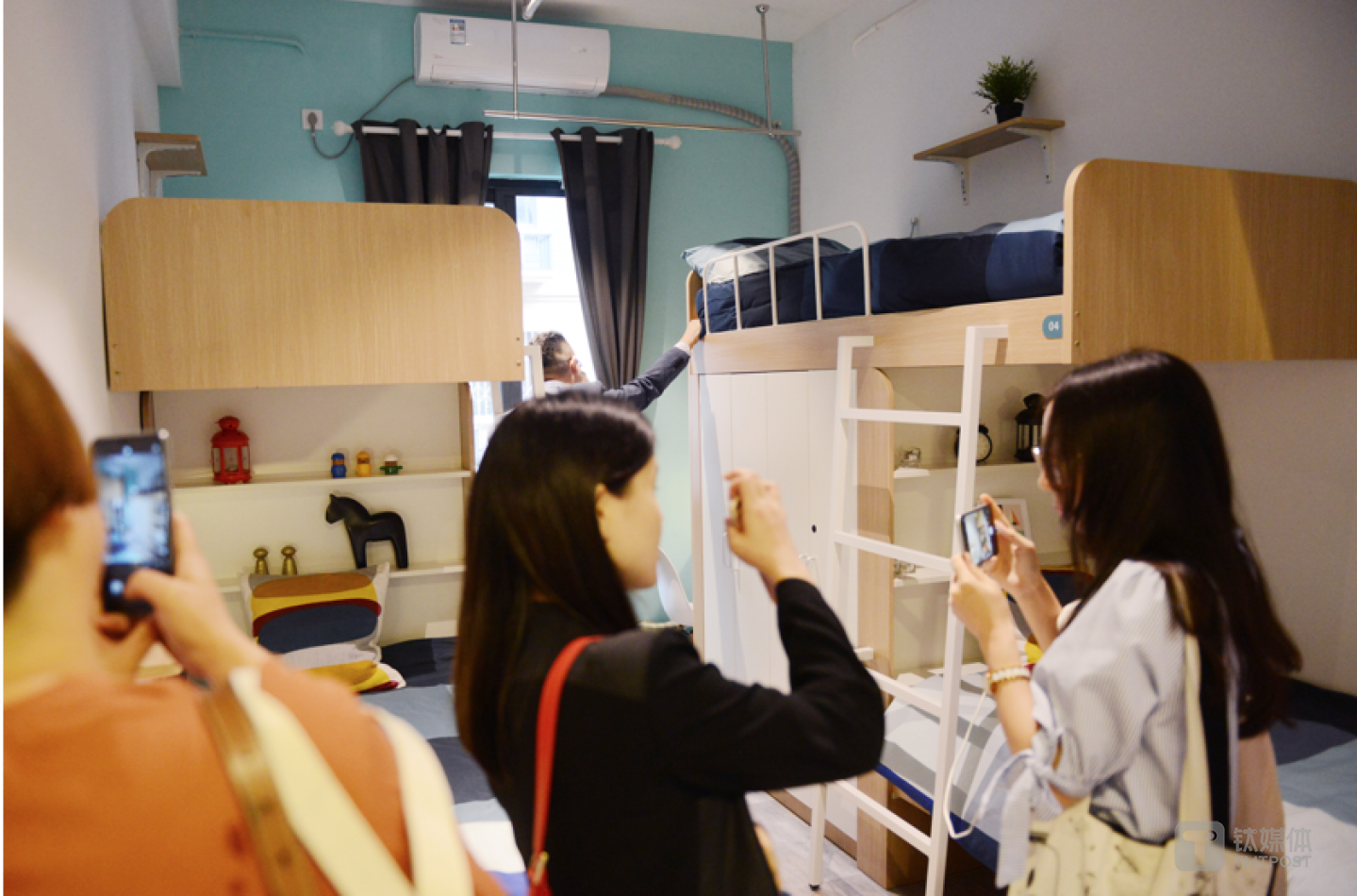 9号楼公寓多人间的内部环境