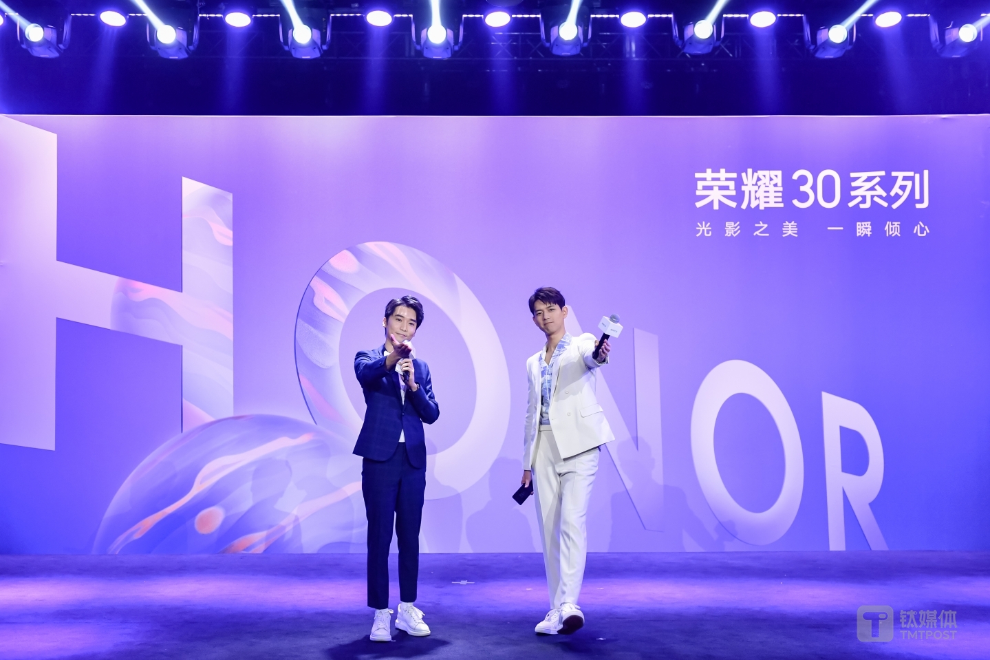 荣耀潮时尚大使李现