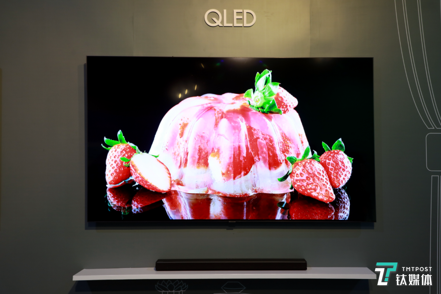 QLED带来高对比度和更好暗场体现