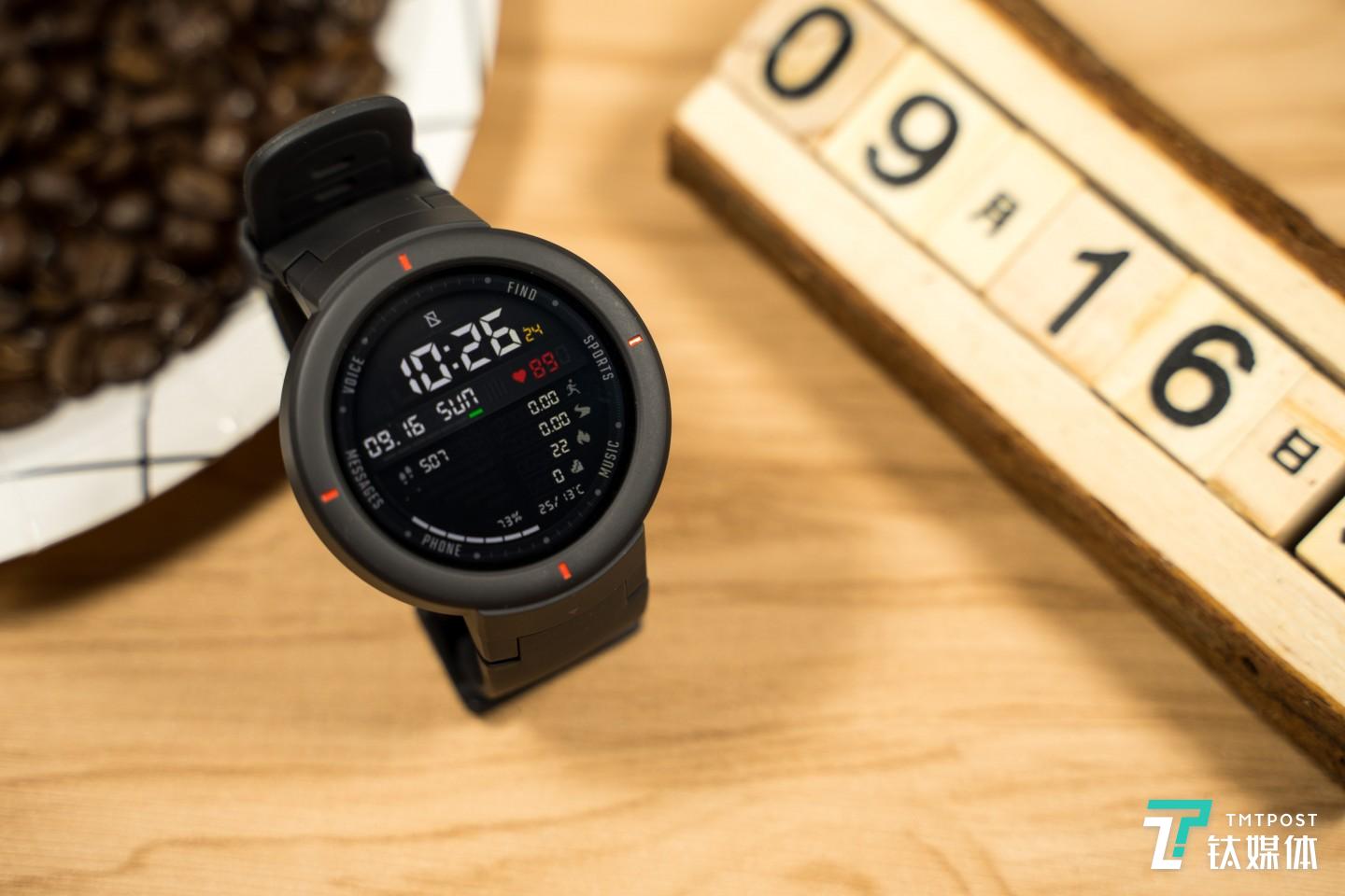 Amazﬁt智能手表