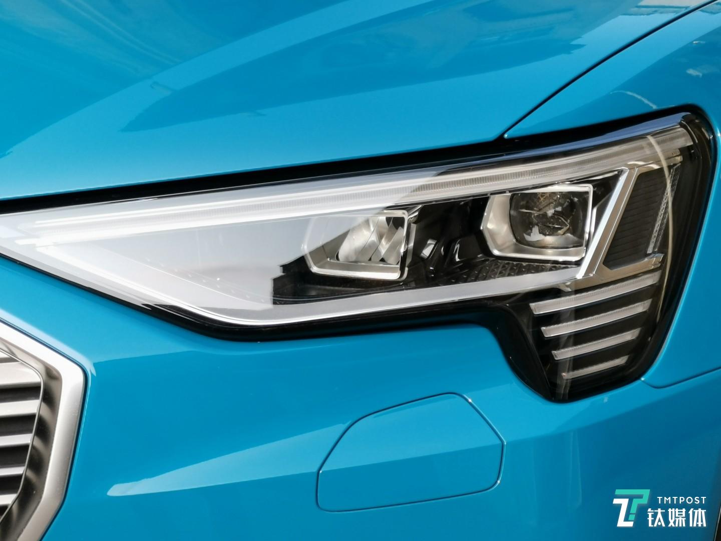 LED大灯和日间行车灯