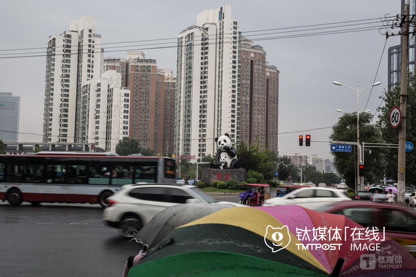 At one of the entries to Wangjing area, there is a statue consisting of a mother panda and her baby panda eating bamboo. Completed in 2012, the statue is actually one of the symbols of Wangjing. When the statue was first erected, there was even a heated discussion over if the statue is appropriate enough to be Wangjing&rsquo;s symbol. At that time, officials from Wangjing sub-district administrative office commented that: &ldquo;One of the main functions of the statue is to show the direction for drivers, since most streets and avenues in Wangjing area are oblique. In addition, pandas are one of the national symbols of China, so the image of a panda is always vivid and very easy for visitors at home and abroad to remind themselves of Wangjing.&rdquo; However, some drivers pointed out that these two pandas might actually jeopardize the local traffic, saying that: &ldquo;The base of the statue is too high and non-transparent, so when drivers go through this area, there could be a blind zone to the left front side, which might pose threat to drivers&rsquo; safety.&rdquo;