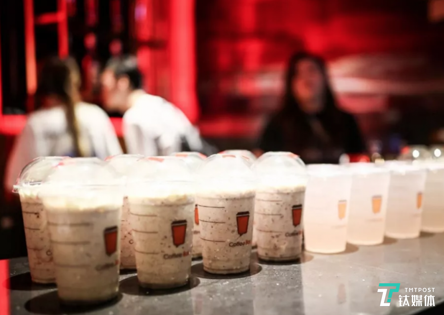 亚朵与连咖啡开发的定制饮品