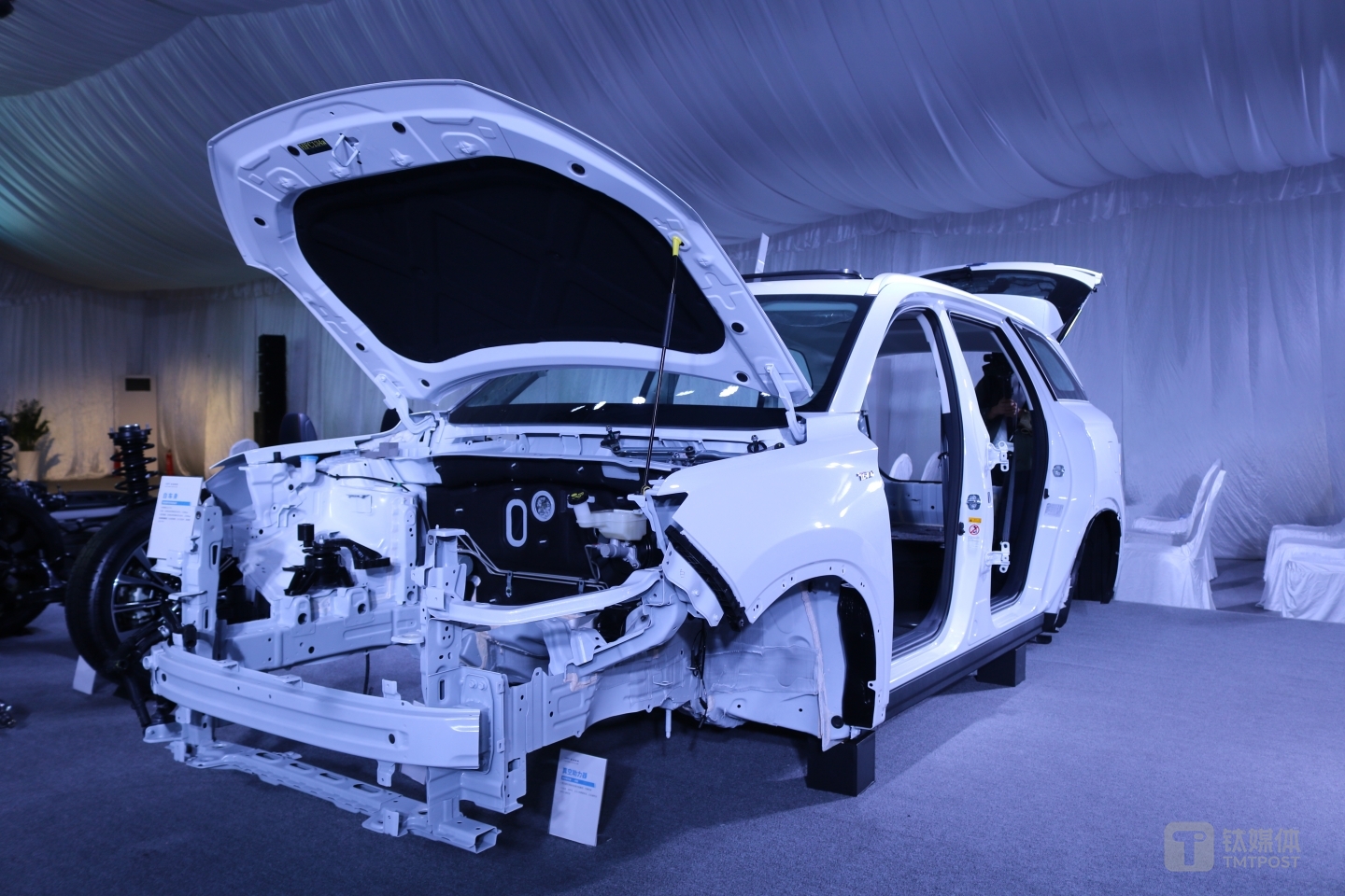 拆解后的长安欧尚X7