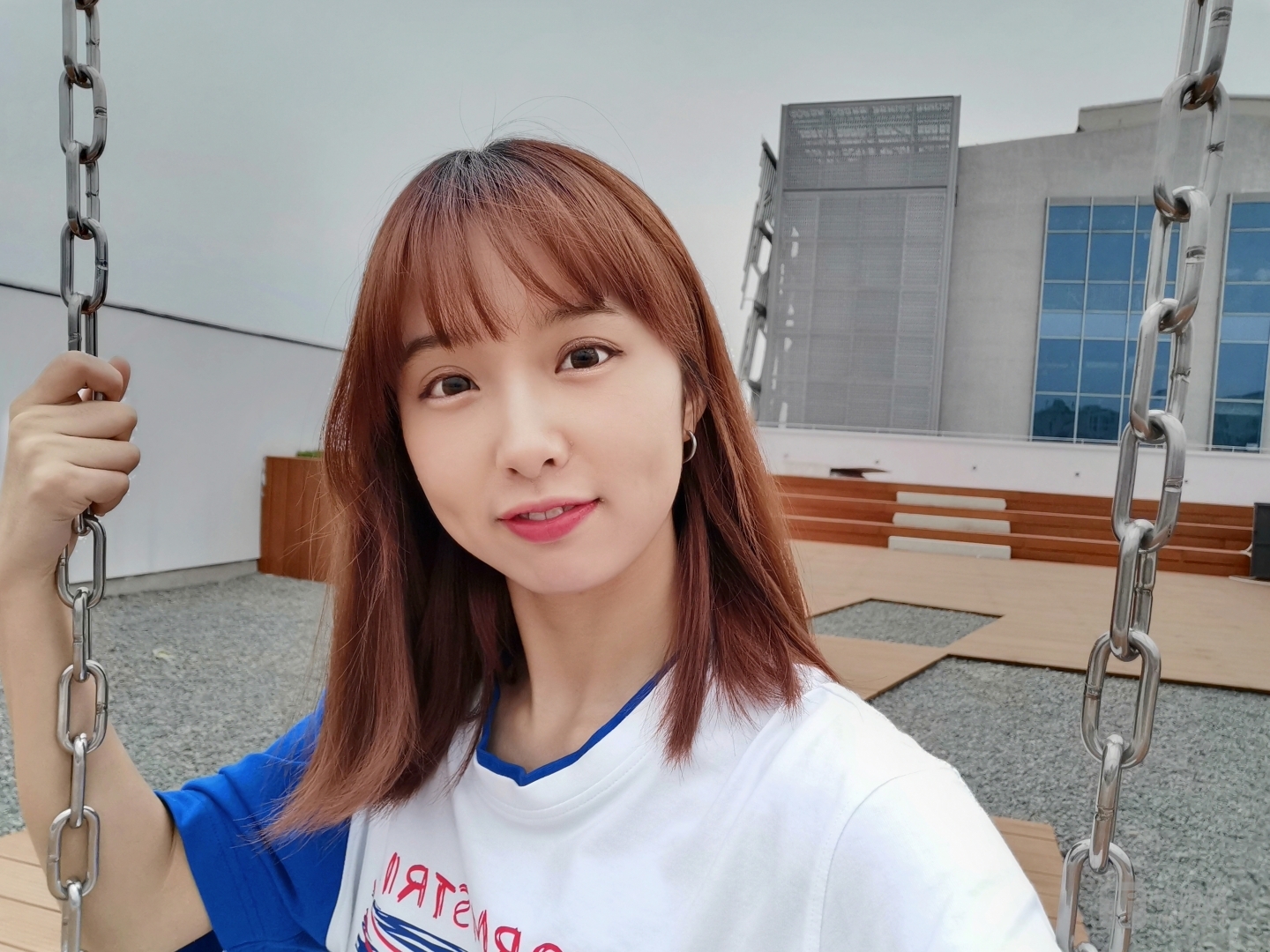 更多样张 焦距:mm(等效35mm焦距) 光圈:f/2.2 快门速度:1/s ISO: