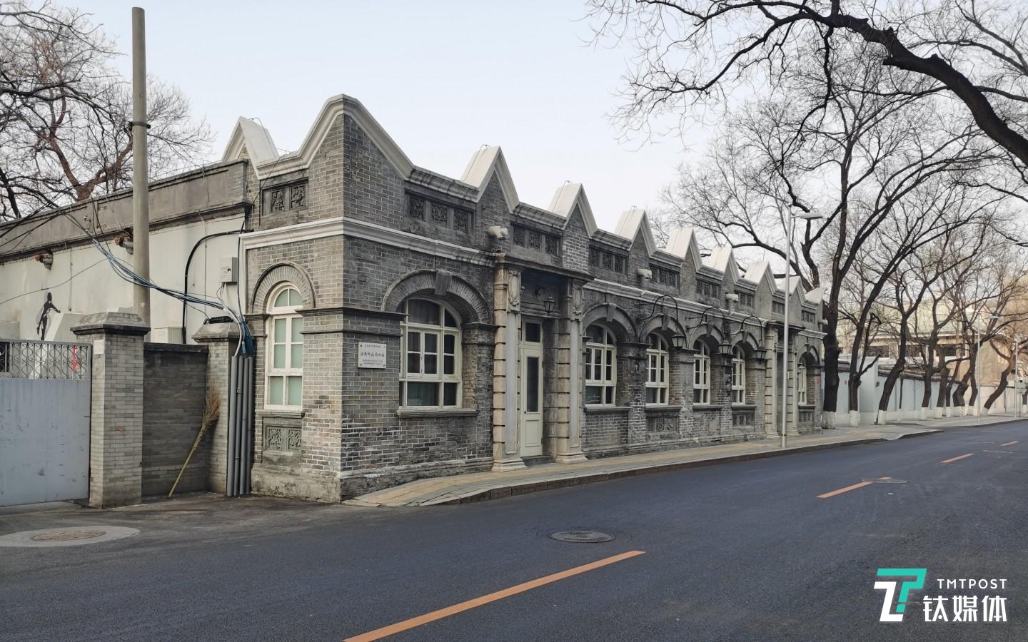 主摄样张-焦距：5.58mm，光圈：f/1.8，快门速度：1/722。