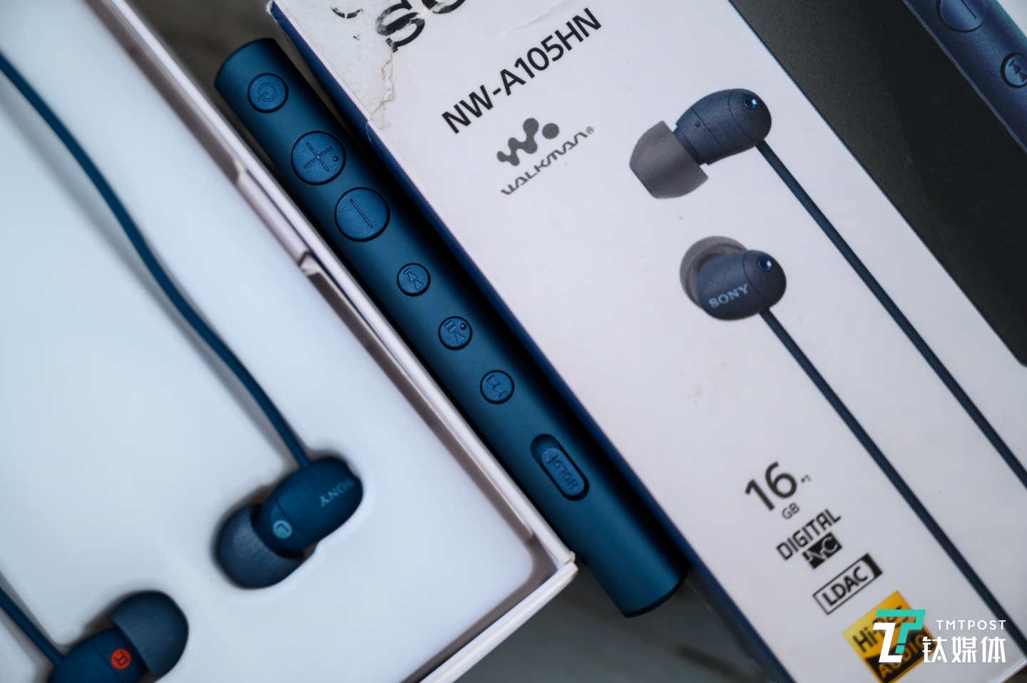 侧面按键支持盲操作