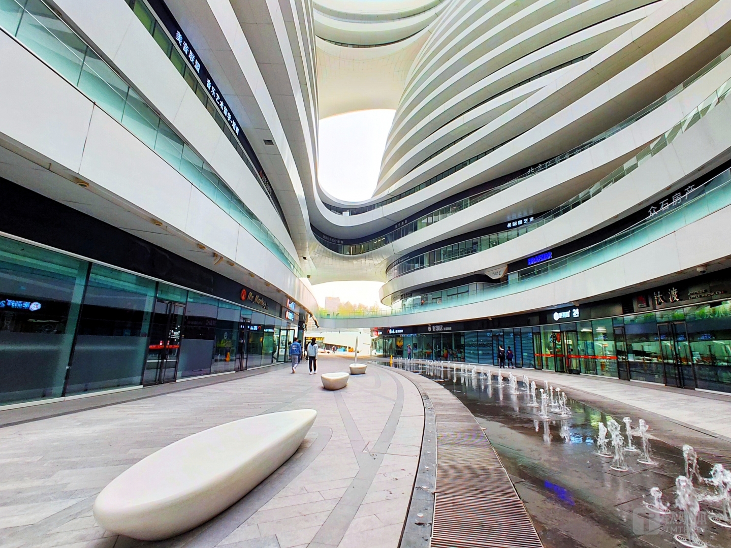 更多样张  焦距：2.09mm 光圈：f/2.2 快门速度：1/s ISO: