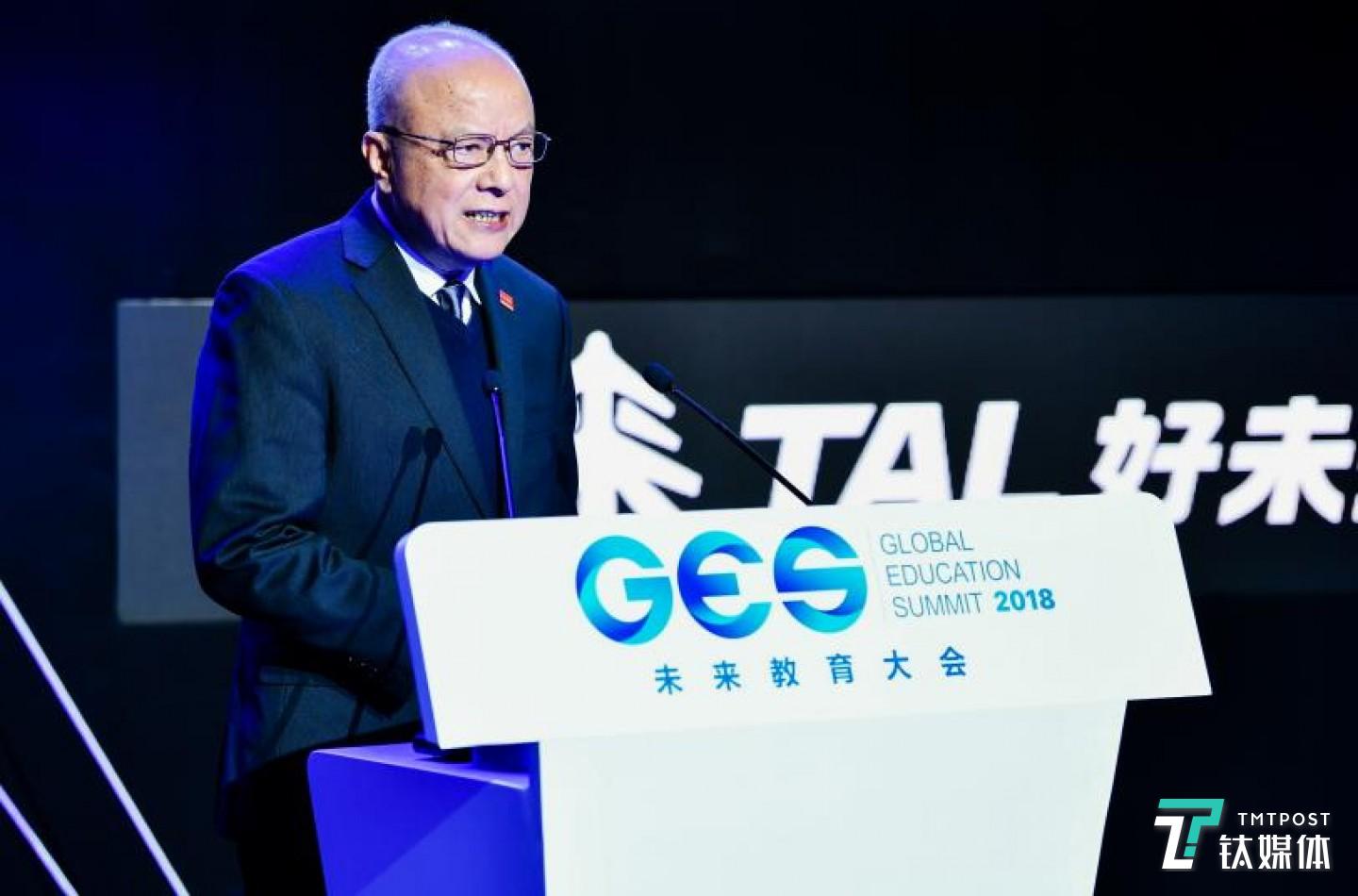 中国发展研究基金会副理事长兼秘书长卢迈