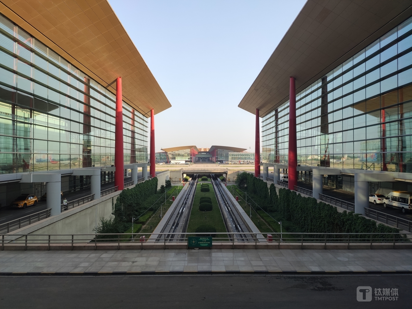 光圈：f/1.8 焦距：4.77mm ISO：112 快门：1/430秒