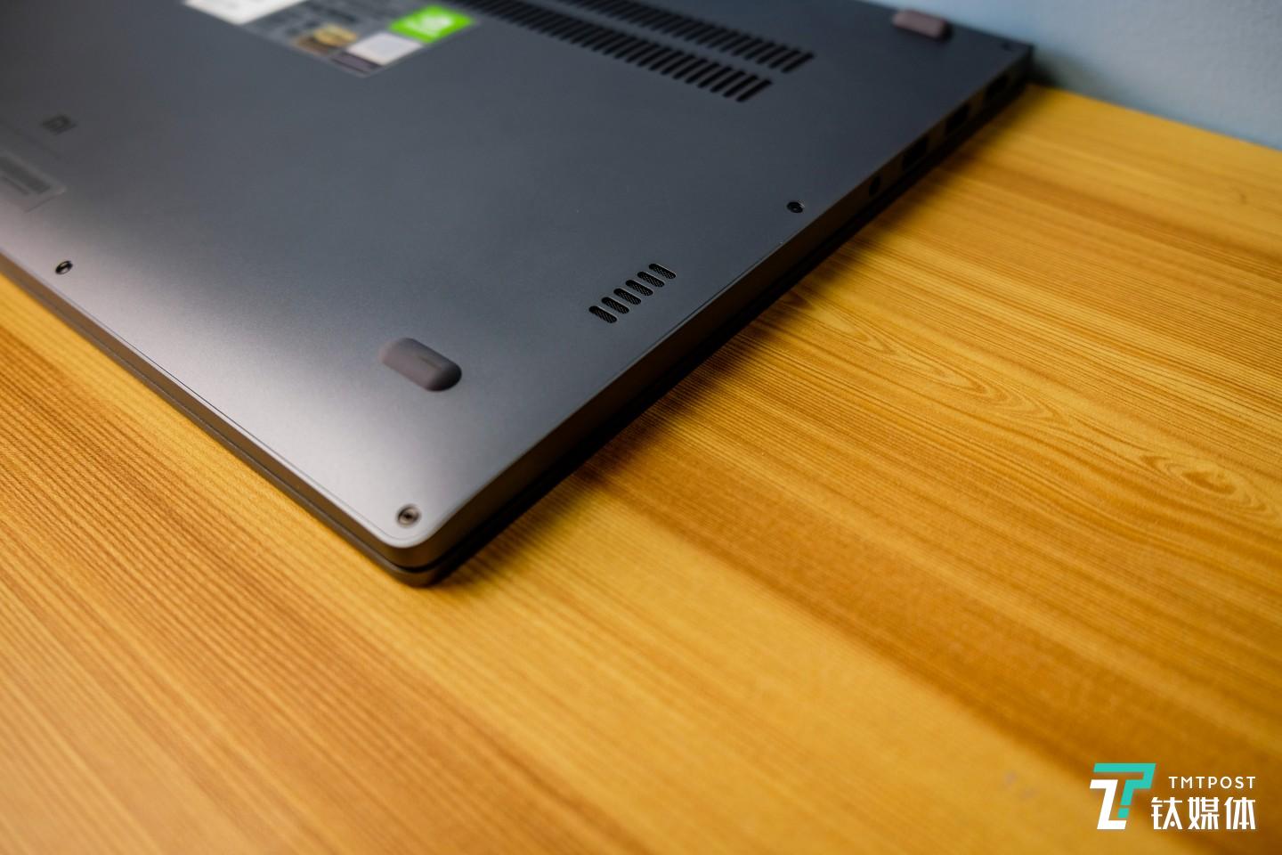 小米笔记本 Pro 增强版-D 面 HARMAN 音响