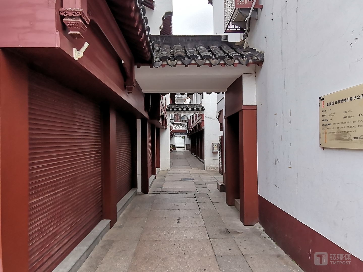 更多样张 快门速度:1/281；ISO:50；焦段：35mm；光圈：f/2.4