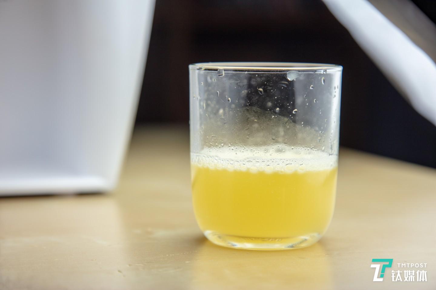 果蔬袋容量有限，单次榨取果汁较少