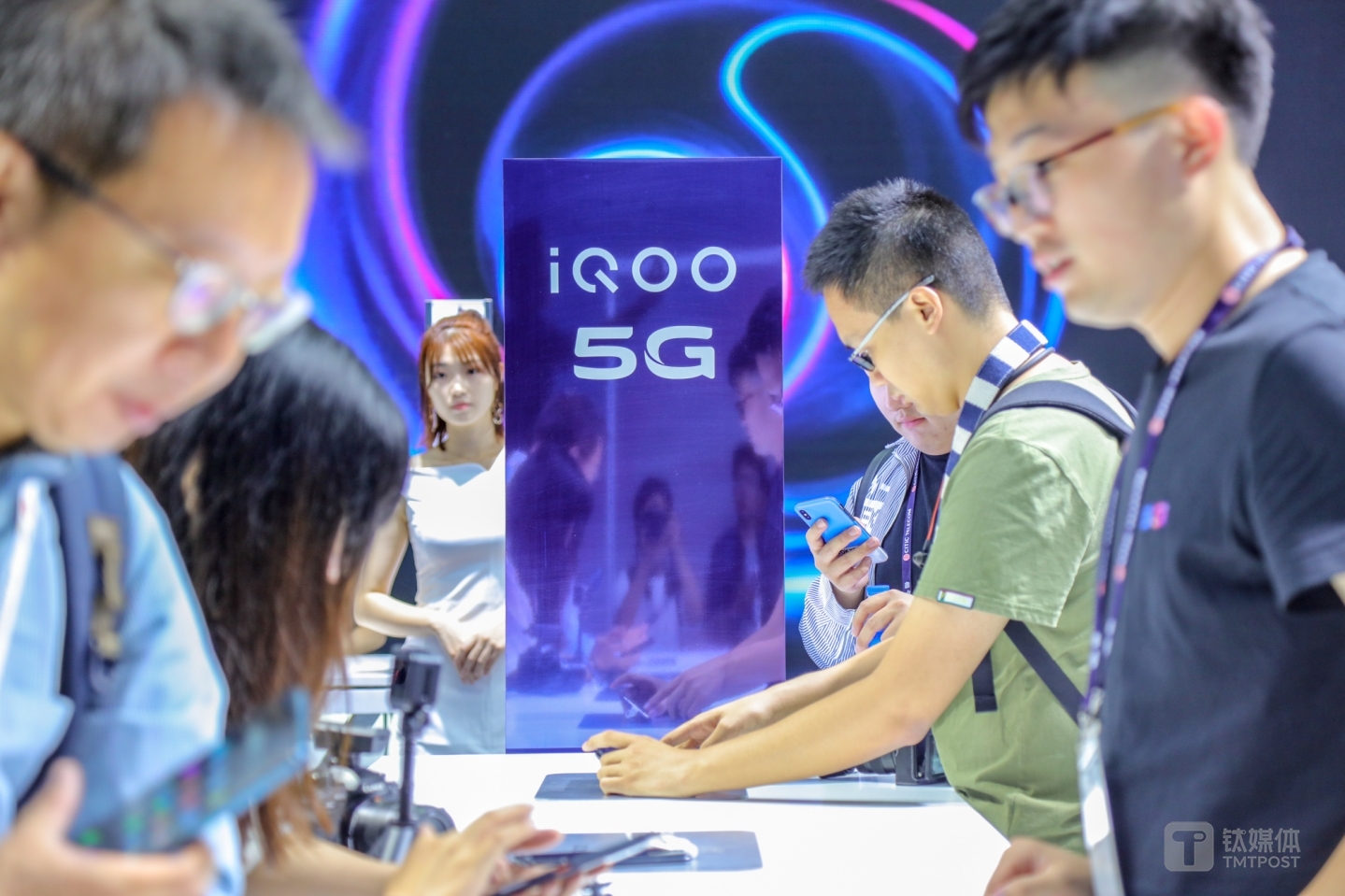 5G版iQ00手机