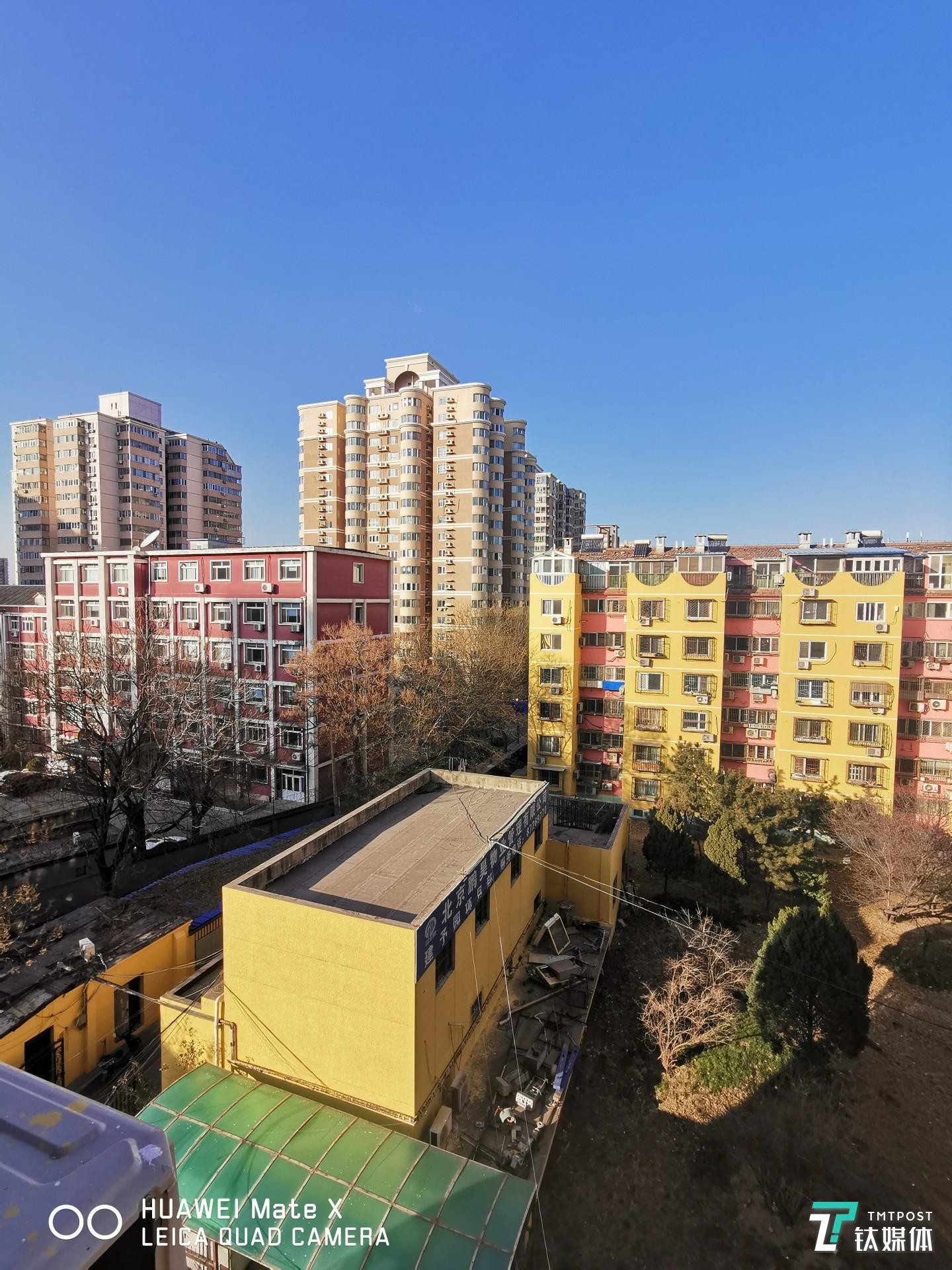 广角-焦距：5.58mm，光圈：f/1.8，快门：1/2770