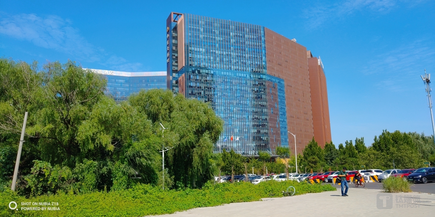 焦距：3.97mm 光圈：f/1.6 快门速度：1/1250s ISO：100