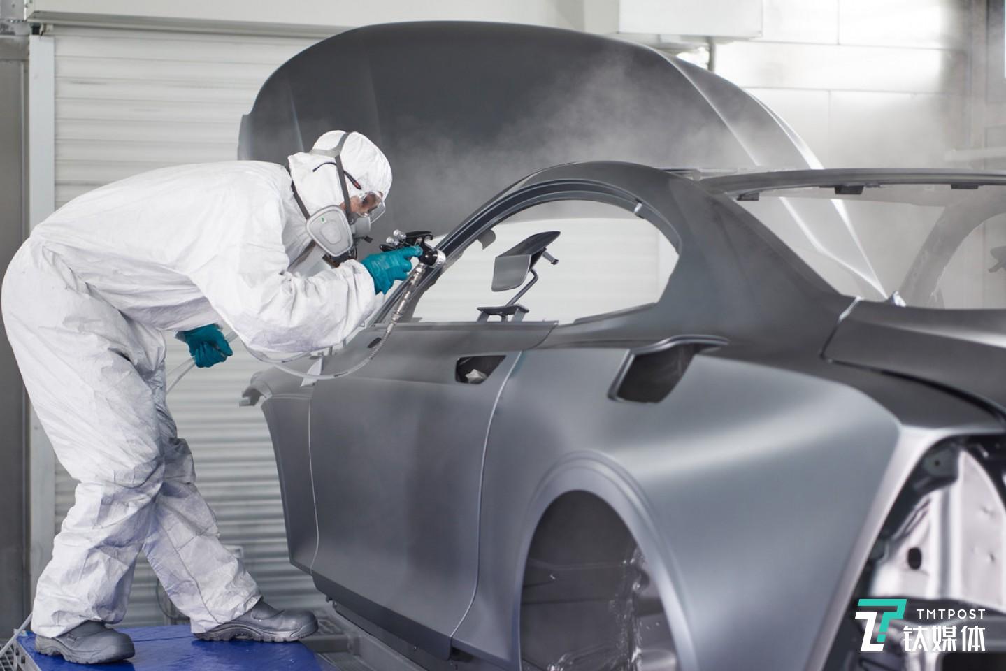 碳纤维车身喷涂