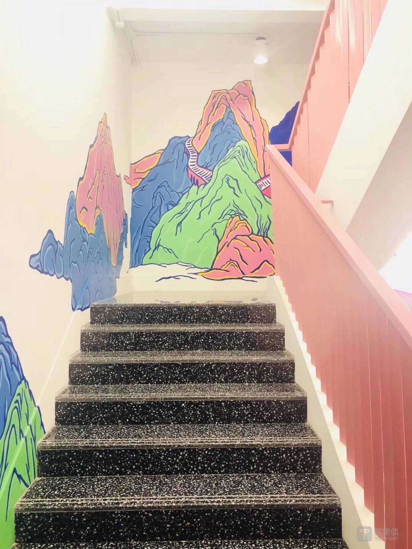 楼梯间的&ldquo;千里江山图&rdquo;