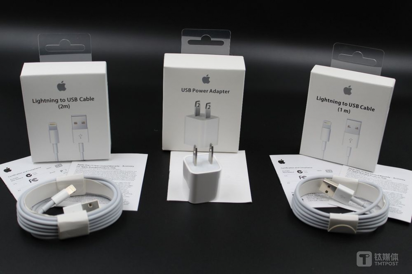 iPhone 祖传的 1A 充电器