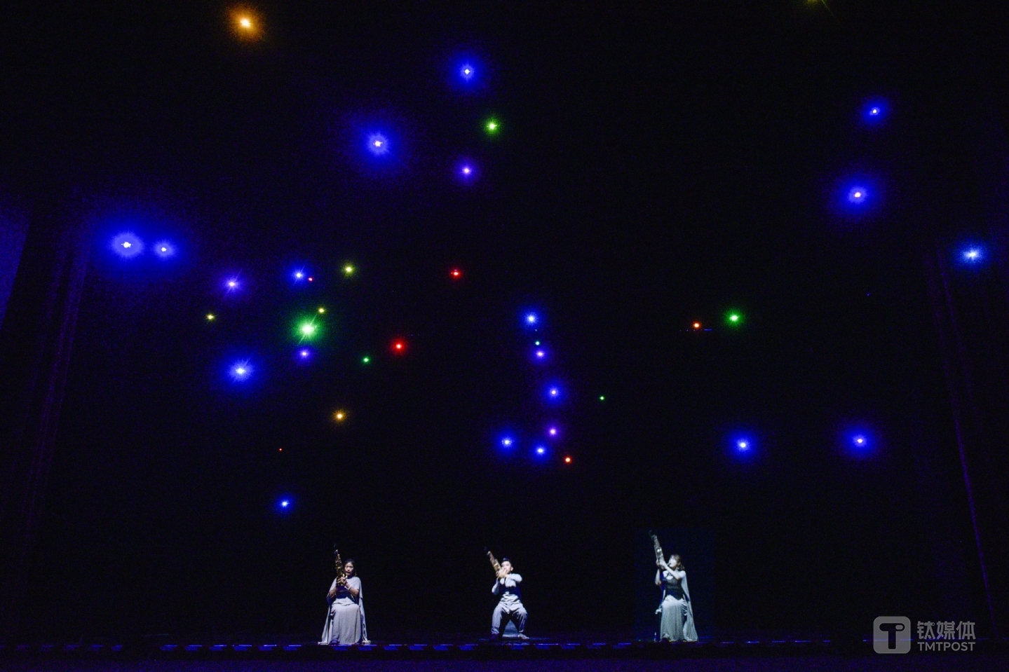 Synthetic Swarm 在国家大剧院舞台上的实际效果