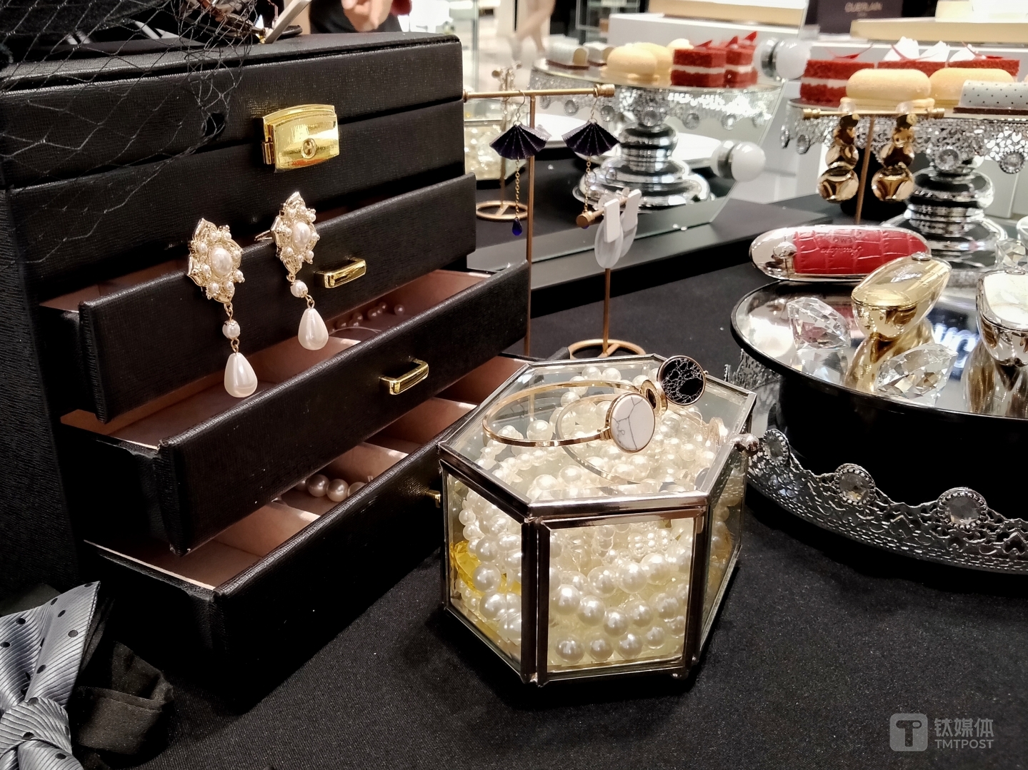 更多样片焦距：3.56mm 光圈：f/1.8 快门速度：1/s ISO: