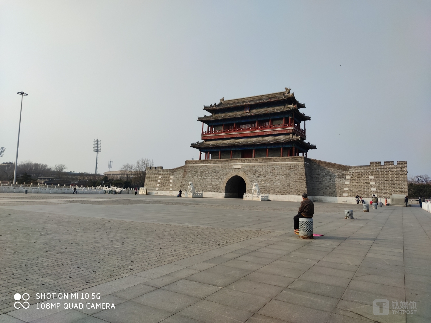 一亿像素样张-焦距：6.72mm，光圈：f/1.69，快门速度：1/1162