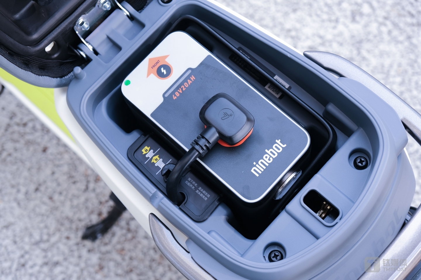 钥匙的左右仅用于打开坐桶