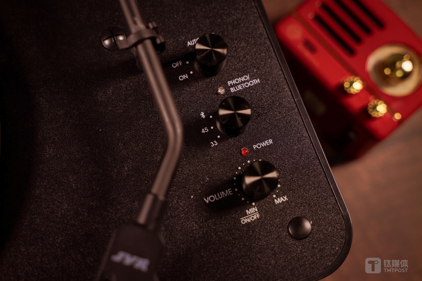 操作集中在正面