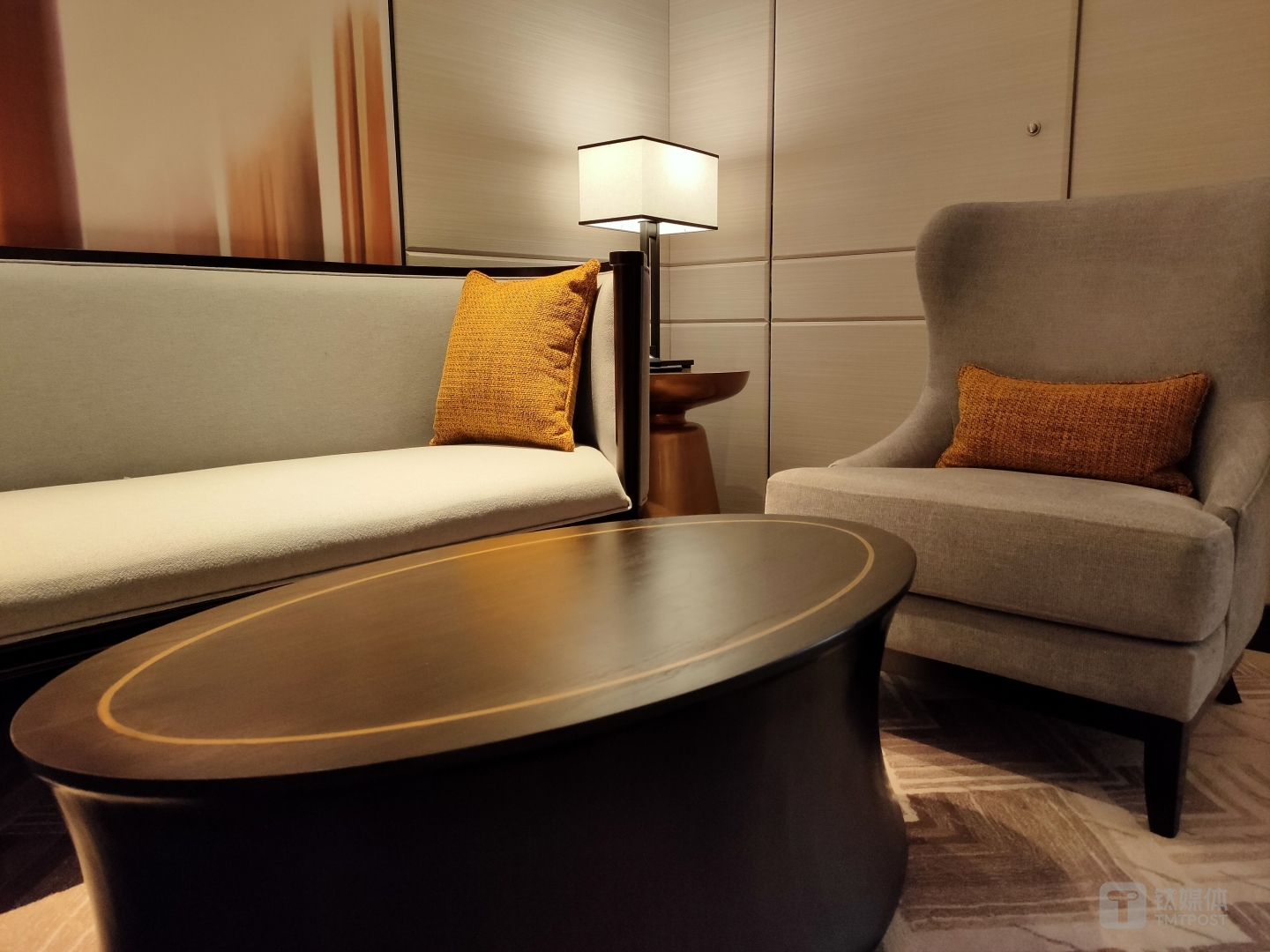 焦距：4.73 毫米 光圈：f/1.7 快门：1/50 秒 ISO：480