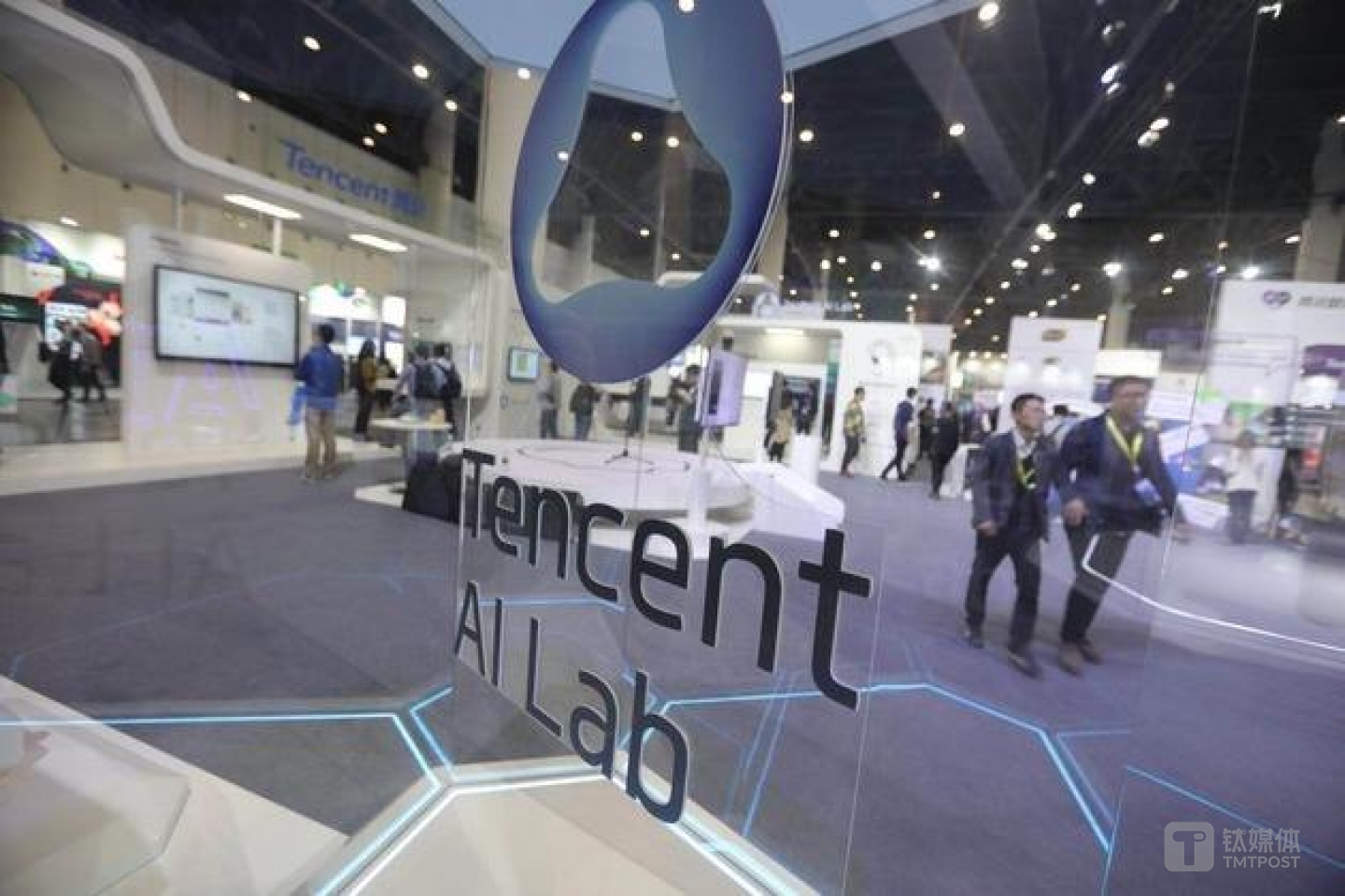 腾讯 AI LAB