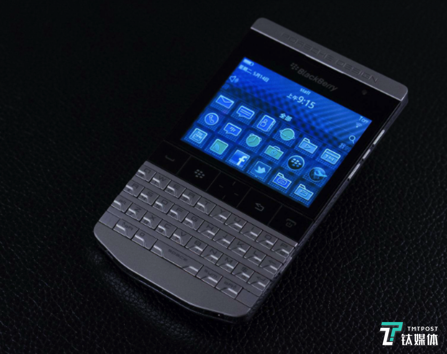BlackBerry P9981