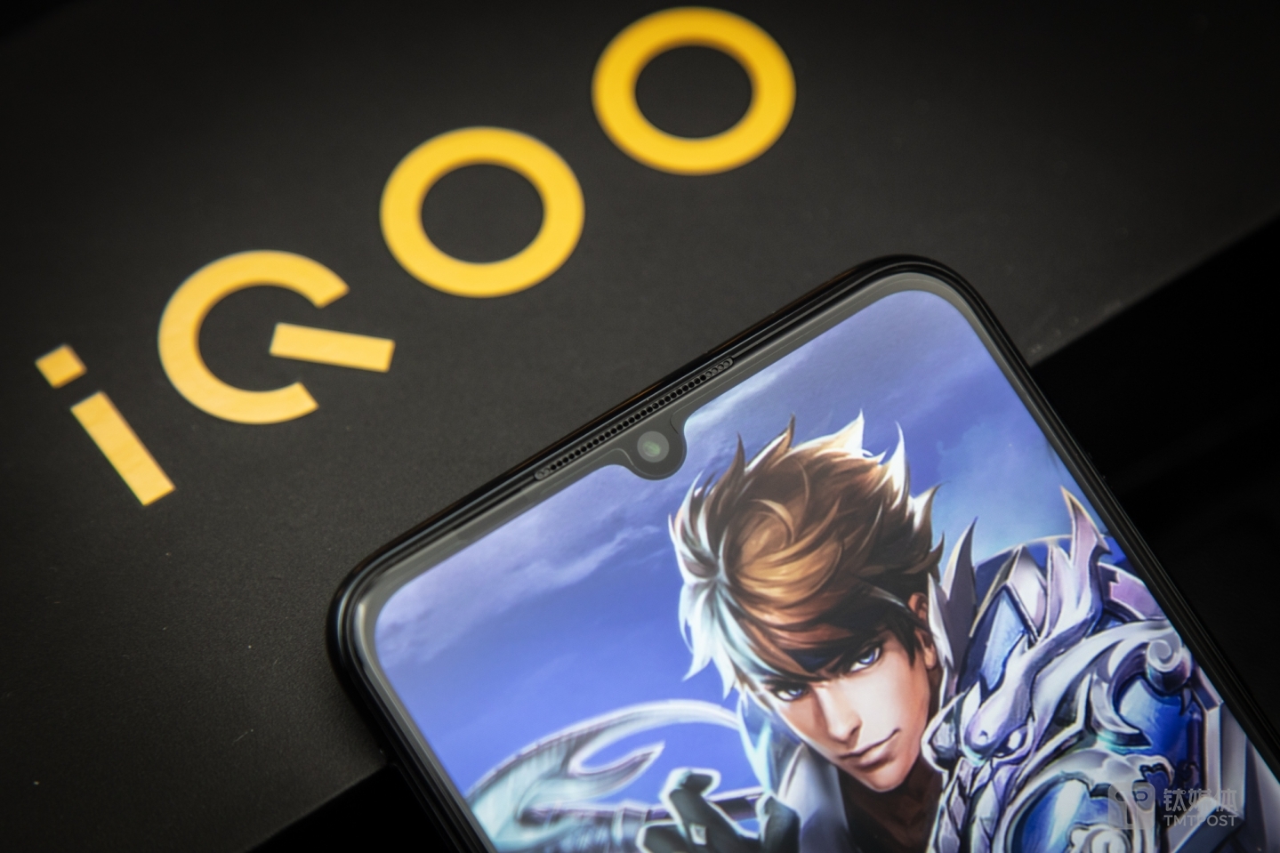 双核1200万像素前置摄像头