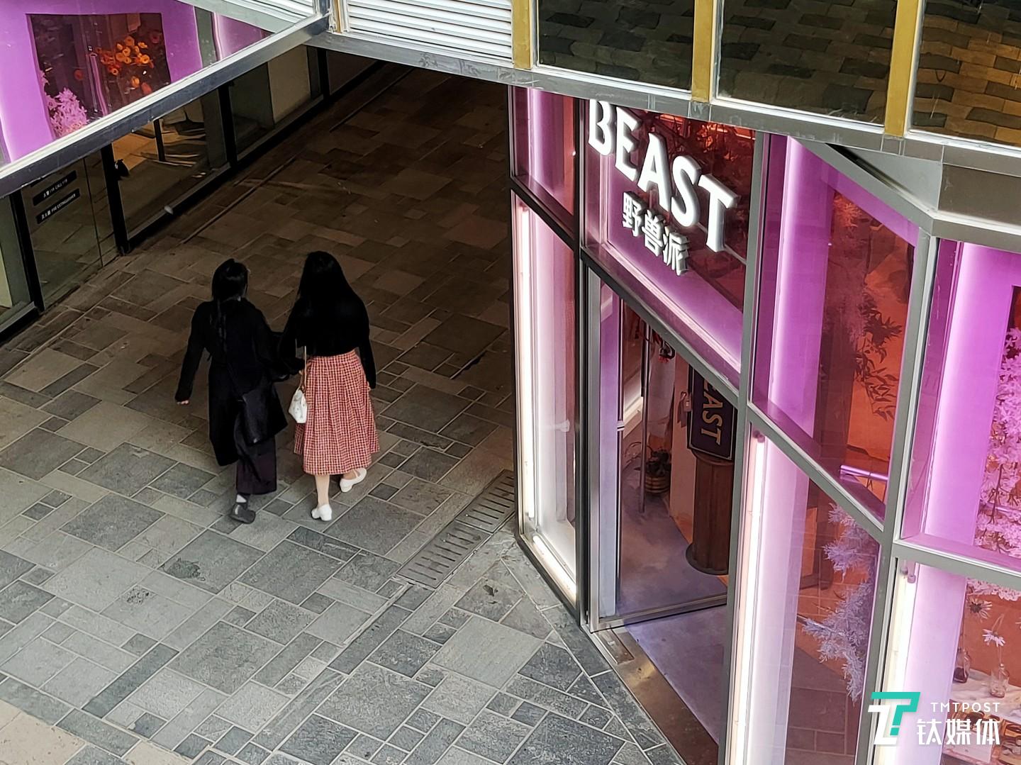 更多样张  焦距：2.09mm 光圈：f/2.2 快门速度：1/s ISO: