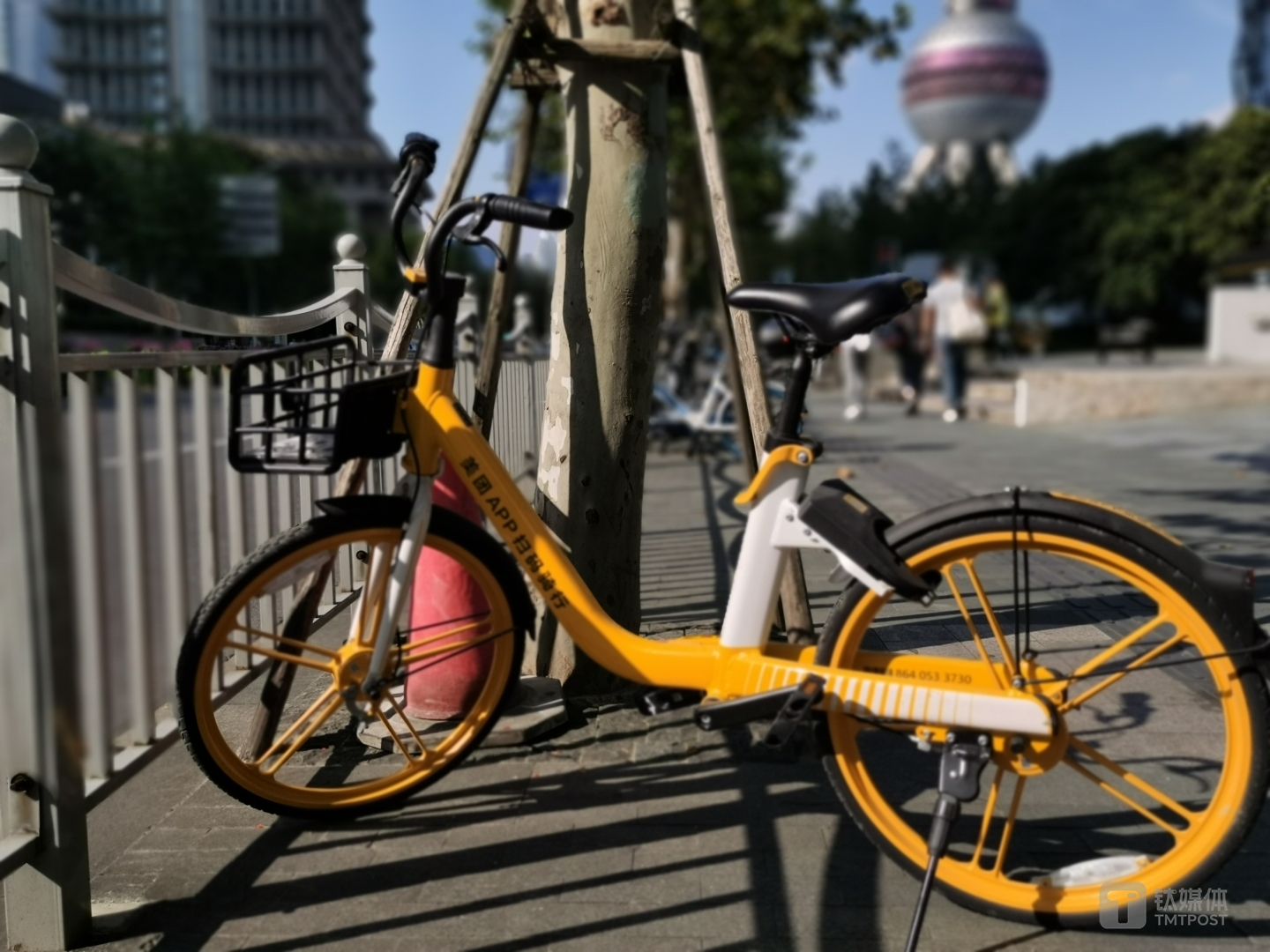 更多样张：快门速度1/5000 秒 光圈f/0.95 焦距5.58 毫米 ISO 50