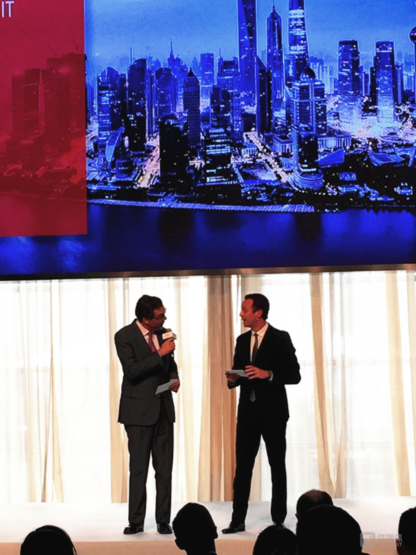 欧莱雅两任法国CEO用中文互动