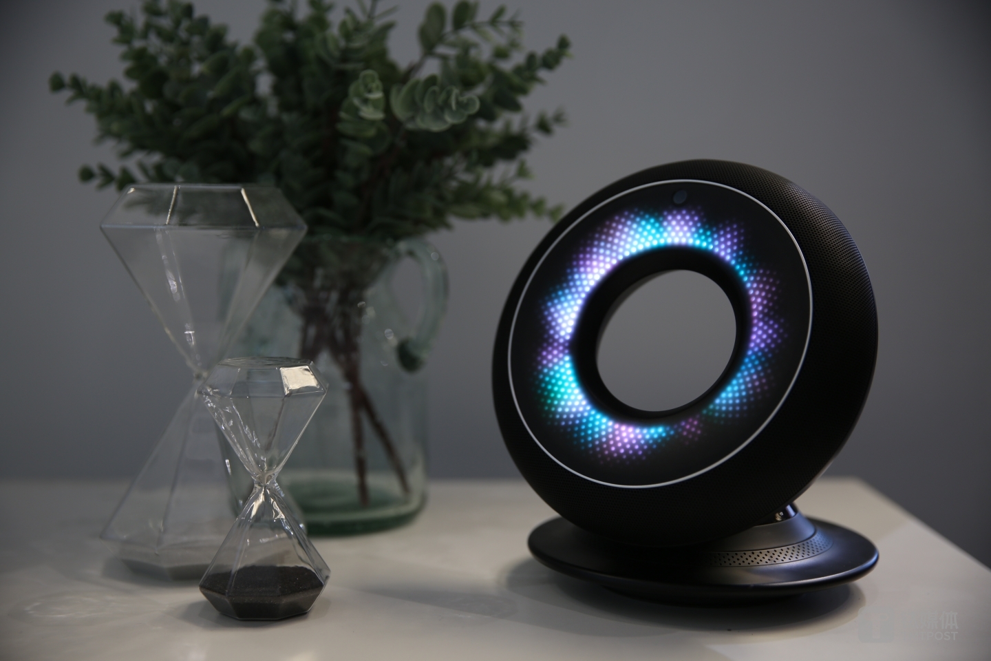 Emotech 公司研发机器人 Olly