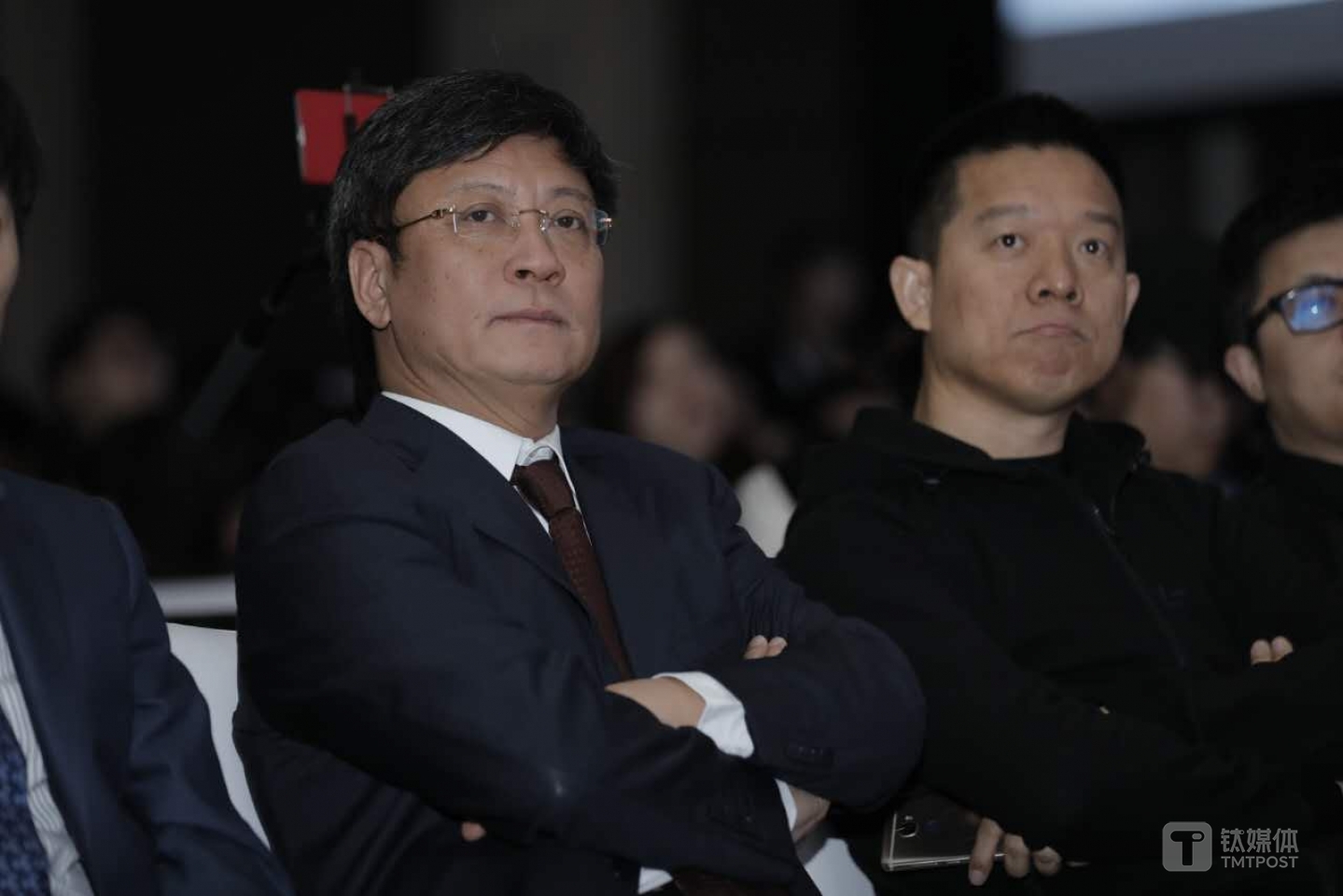 左为孙宏斌右为贾跃亭