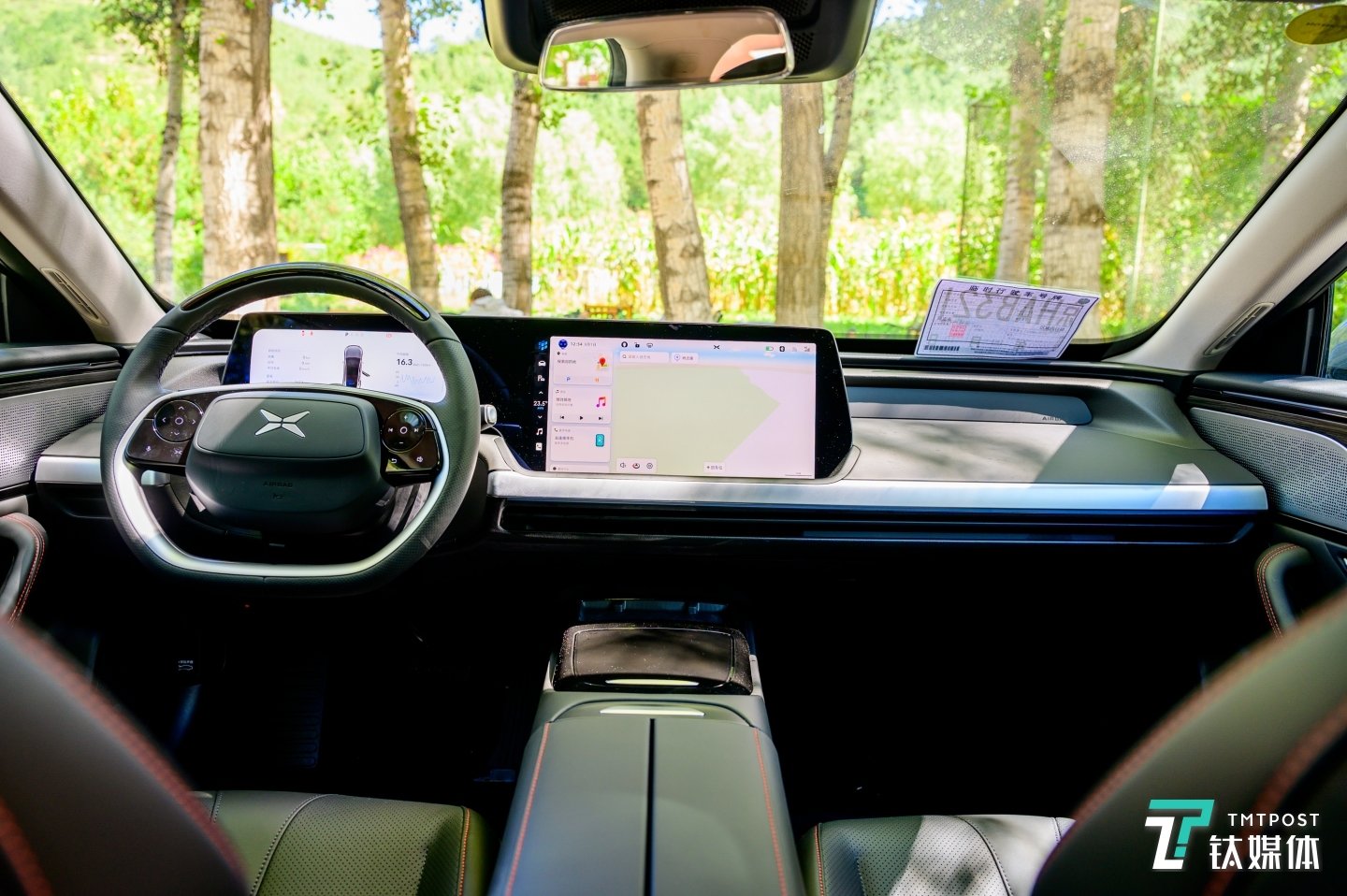 小鹏P7内饰