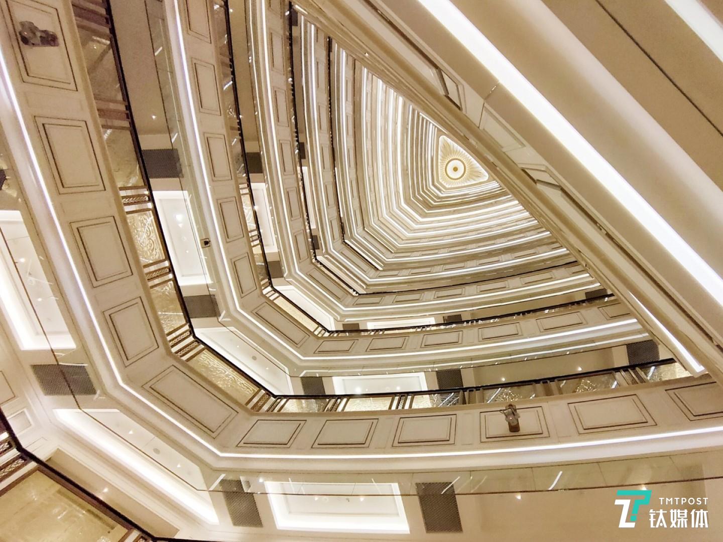 更多样张 焦距：2.12mm 光圈：f/2.2 快门速度：1/s ISO: