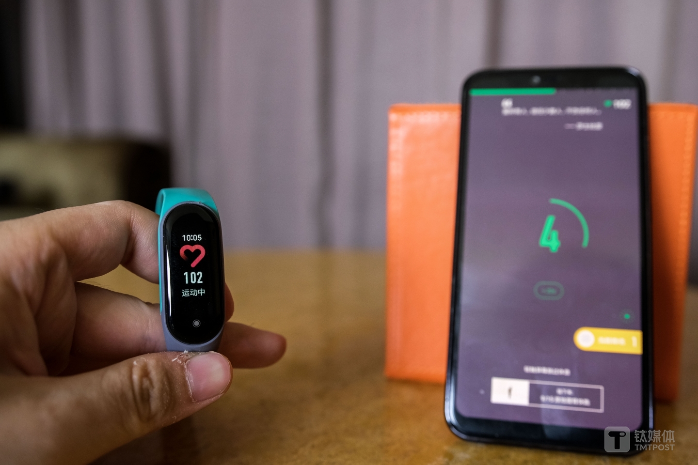 在定制课程中会有实时监测